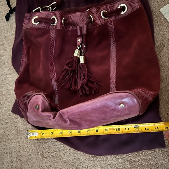 Charles David Burgundy/Purple Bucket/Hobo bag with dust cover - Picture 13 of 13